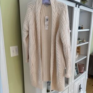 Elegant Cream Cashmere Cable Knit Cardigan